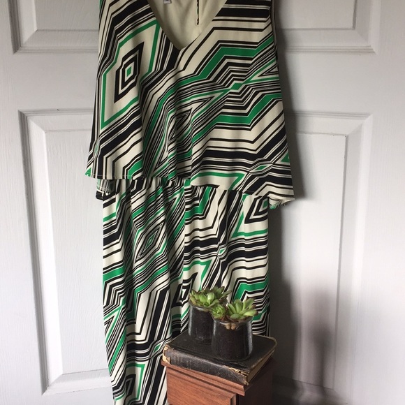 Maggy London size 14 summer wedding dress - Picture 3 of 6